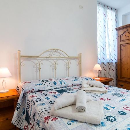 Camera Con Bagno Villa Isabel Cala Gonone Εξωτερικό φωτογραφία